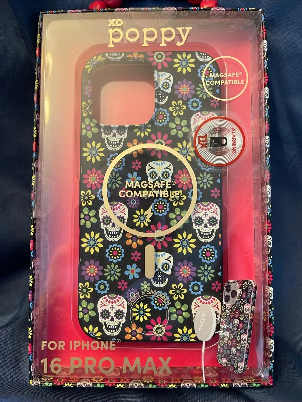 Poppy Floral Sugar Skull MagSafe Case for iPhone 16 Pro Max - Black